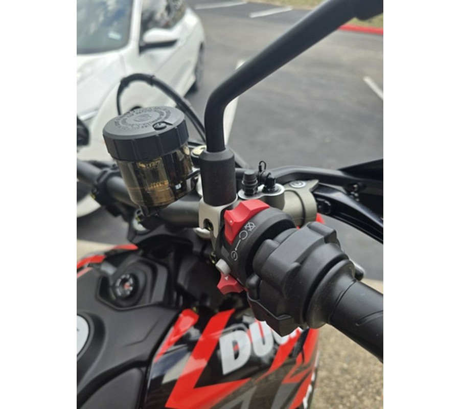2026 Ducati Hypermotard 698 Mono RVE
