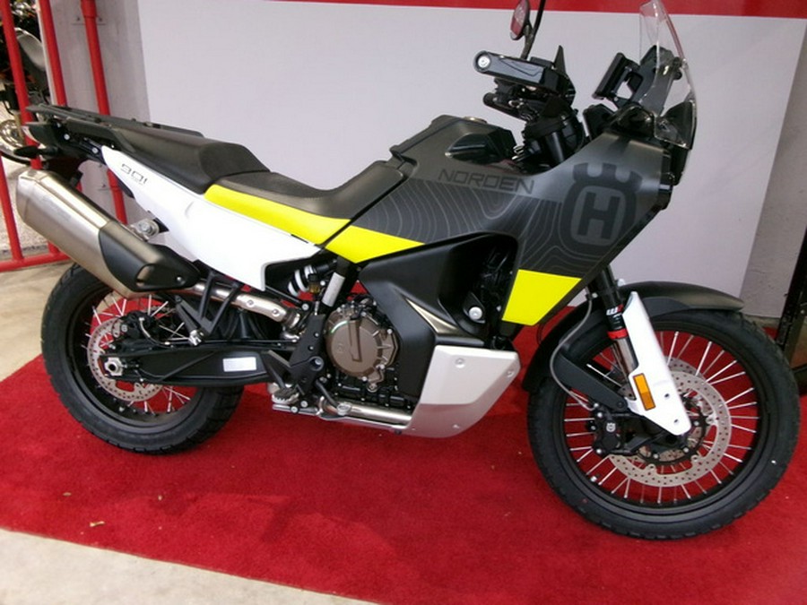 2023 Husqvarna Norden 901