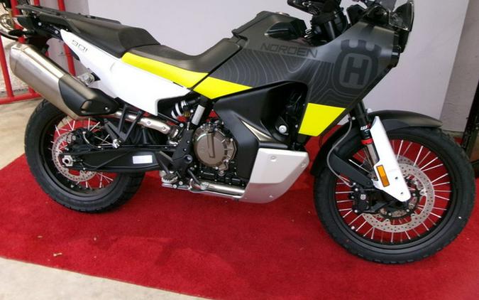 2023 Husqvarna Norden 901