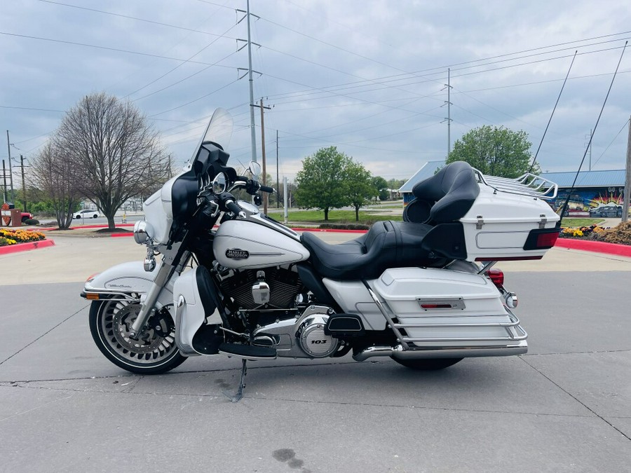 2013 Harley-Davidson Ultra Classic® Electra Glide® FLHTCU