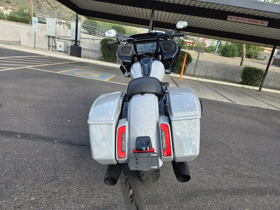 FLTRX 2025 Road Glide™