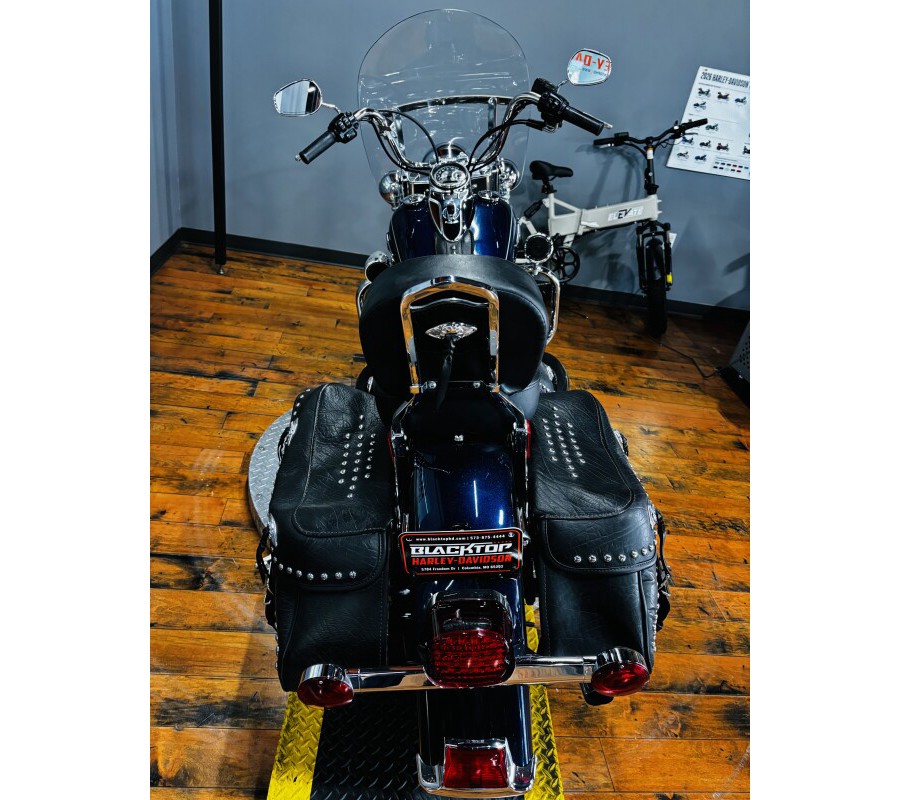 2011 Harley-Davidson® Heritage Softail® Classic MERLOT/V BLK W/PINSTRIPE