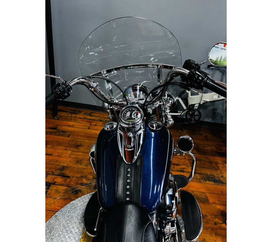 2011 Harley-Davidson® Heritage Softail® Classic MERLOT/V BLK W/PINSTRIPE