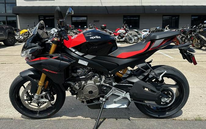 2026 Aprilia Tuono 660 Factory