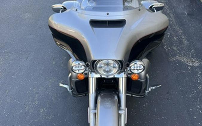 2017 Harley-Davidson Trike FLHTCUTG - Tri Glide Ultra