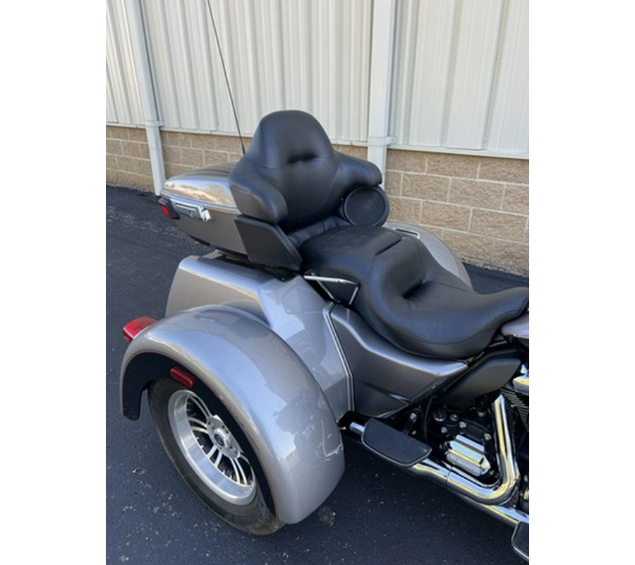 2017 Harley-Davidson Trike FLHTCUTG - Tri Glide Ultra