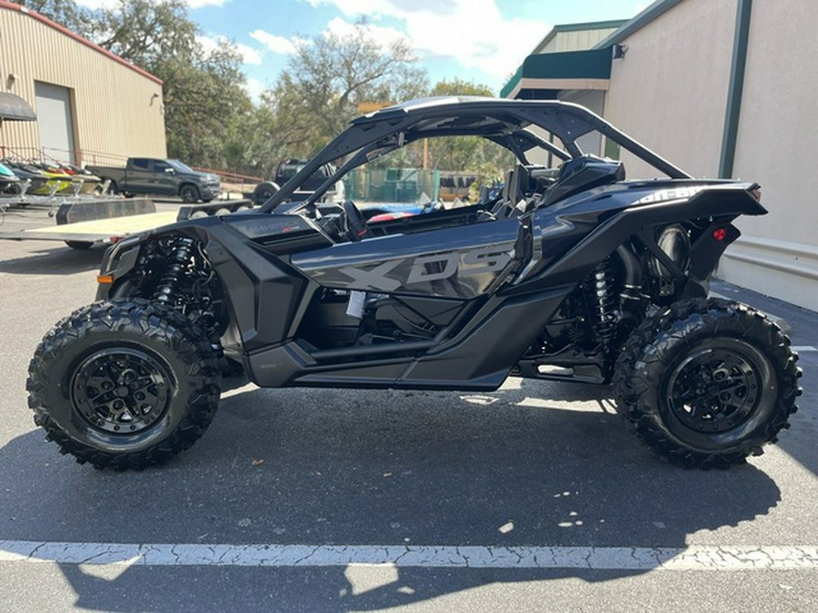 2026 Can-Am Maverick X3 X Ds Turbo RR Triple Black_4.5 In