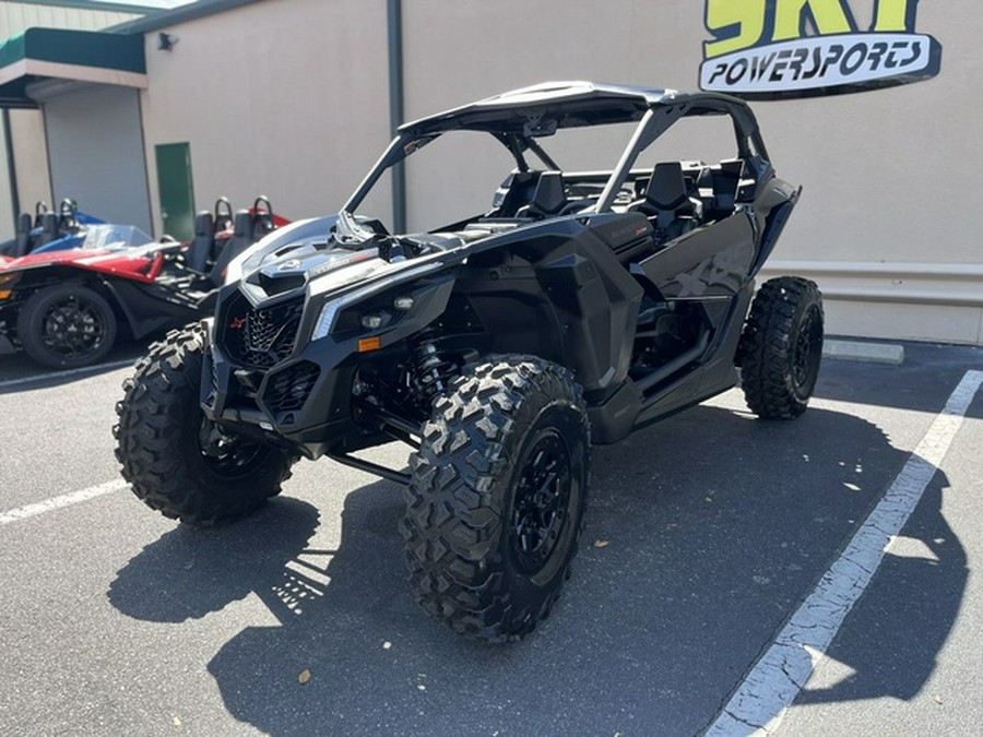 2026 Can-Am Maverick X3 X Ds Turbo RR Triple Black_4.5 In