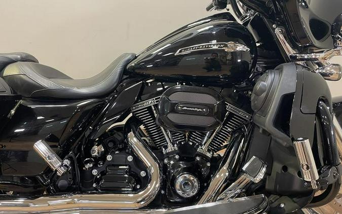 2015 Harley-Davidson® FLHXSE - CVO™ Street Glide®