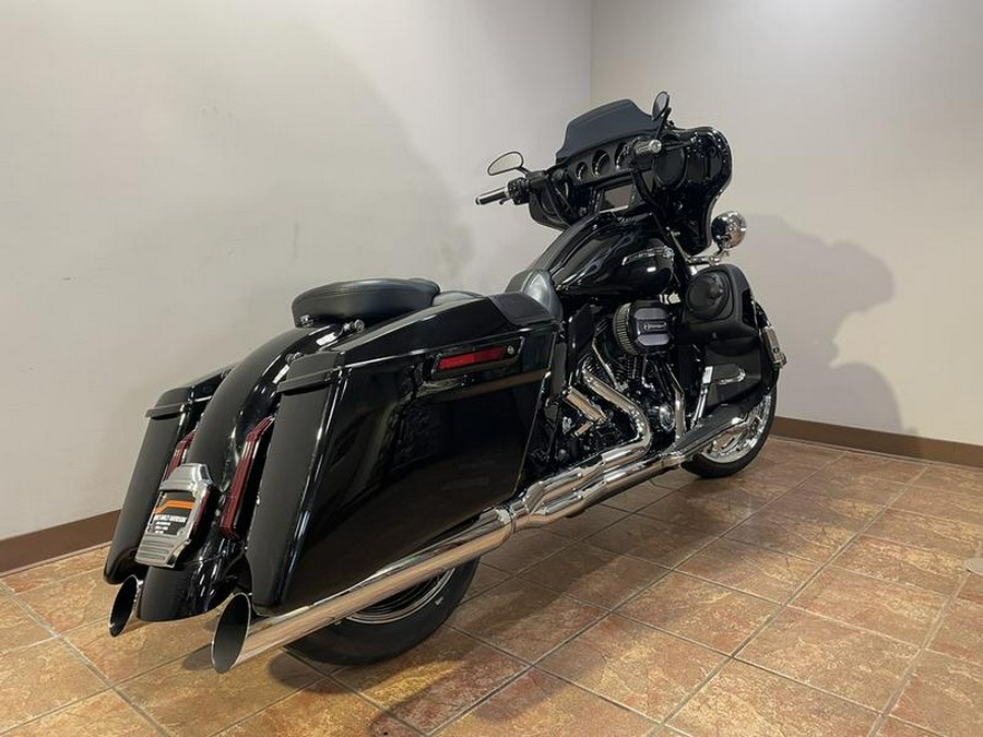 2015 Harley-Davidson® FLHXSE - CVO™ Street Glide®