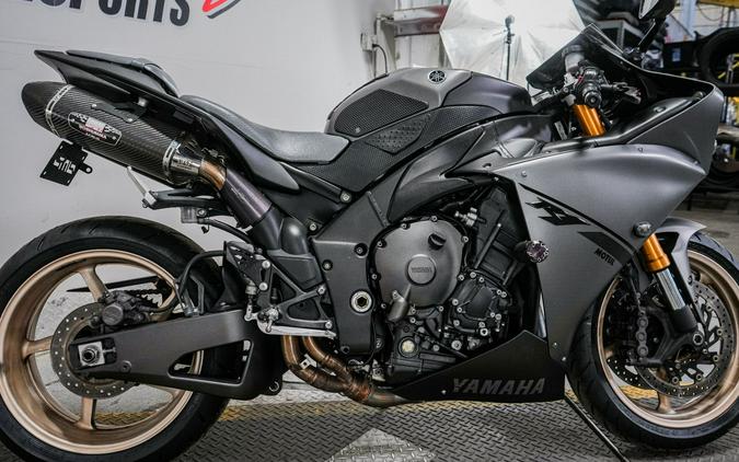 2014 Yamaha YZF-R1