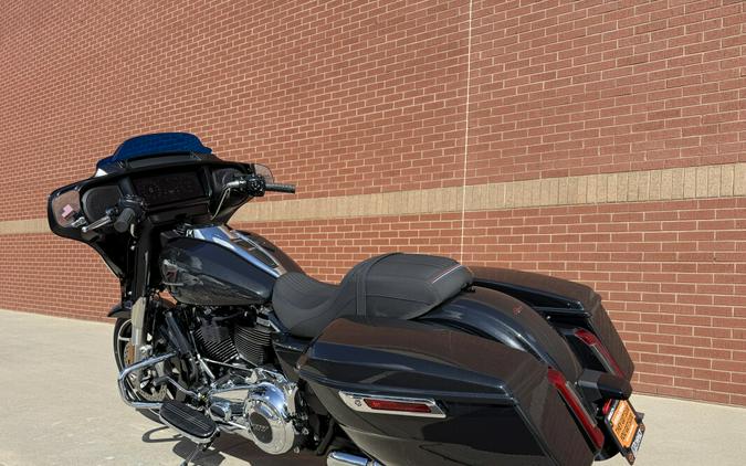2026 Harley-Davidson® Street Glide® Midnight Ember Chrome Trim