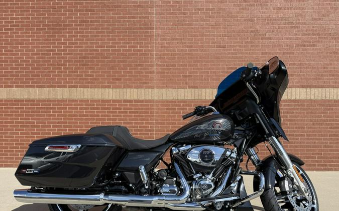 2026 Harley-Davidson® Street Glide® Midnight Ember Chrome Trim