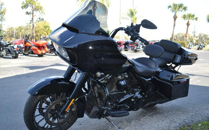 2018 Harley-Davidson® Road Glide® Special - FLTRXS