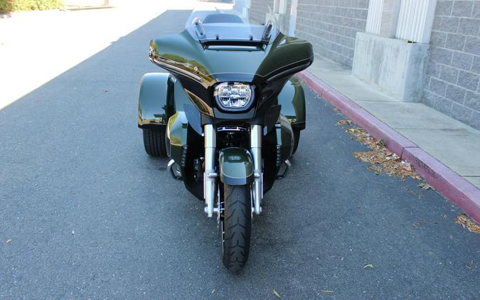 2026 Harley-Davidson® Street Glide 3 Limited OLIV STL MTL/BLK W/ PINSTRI