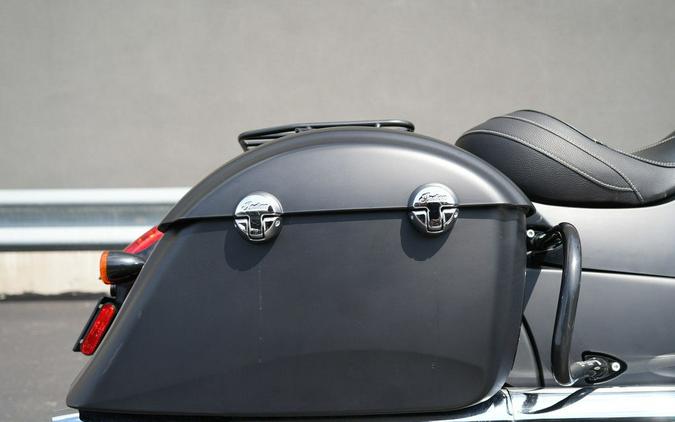 2018 Indian Motorcycle Springfield Dark Horse ABS Thunder Black Smoke