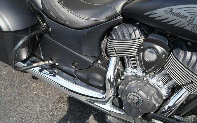 2018 Indian Motorcycle Springfield Dark Horse ABS Thunder Black Smoke