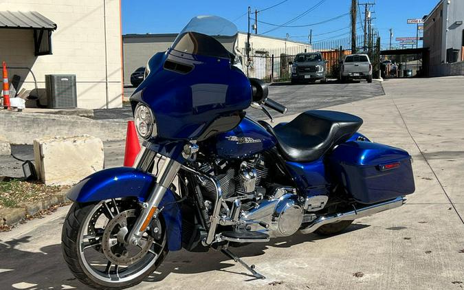 2017 Harley-Davidson® FLHXS - Street Glide® Special