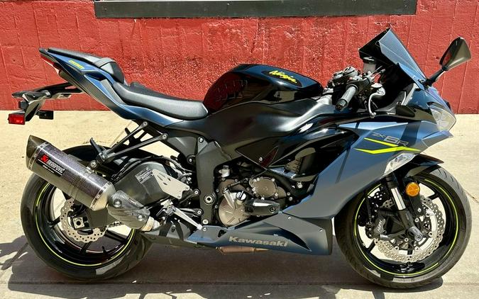 2022 Kawasaki Ninja® ZX™-6R Metallic Matte Twilight Blue/Metallic Diablo Black