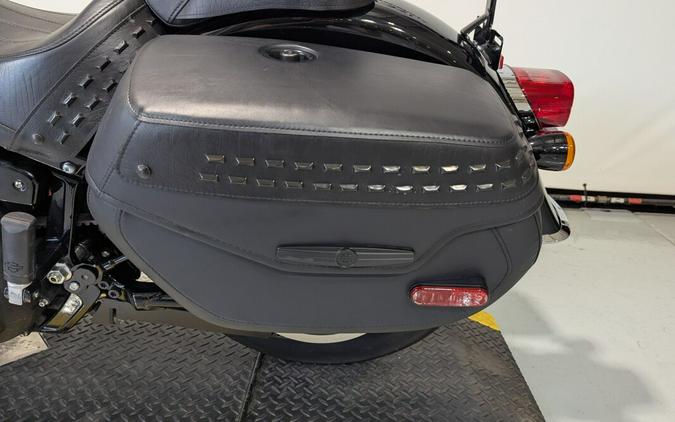 2024 Harley-Davidson® Heritage Classic Vivid Black - Black Finish
