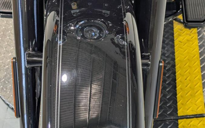 2024 Harley-Davidson® Heritage Classic Vivid Black - Black Finish