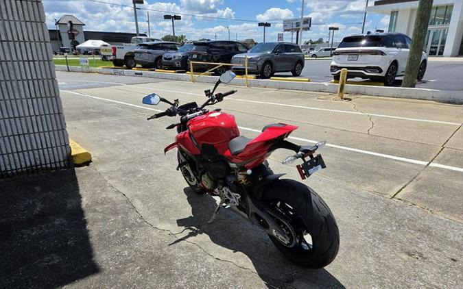 2026 Ducati Streetfighter V4