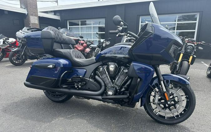 2024 Indian Motorcycle® Pursuit® Dark Horse® with PowerBand Audio Package Springfield Blue