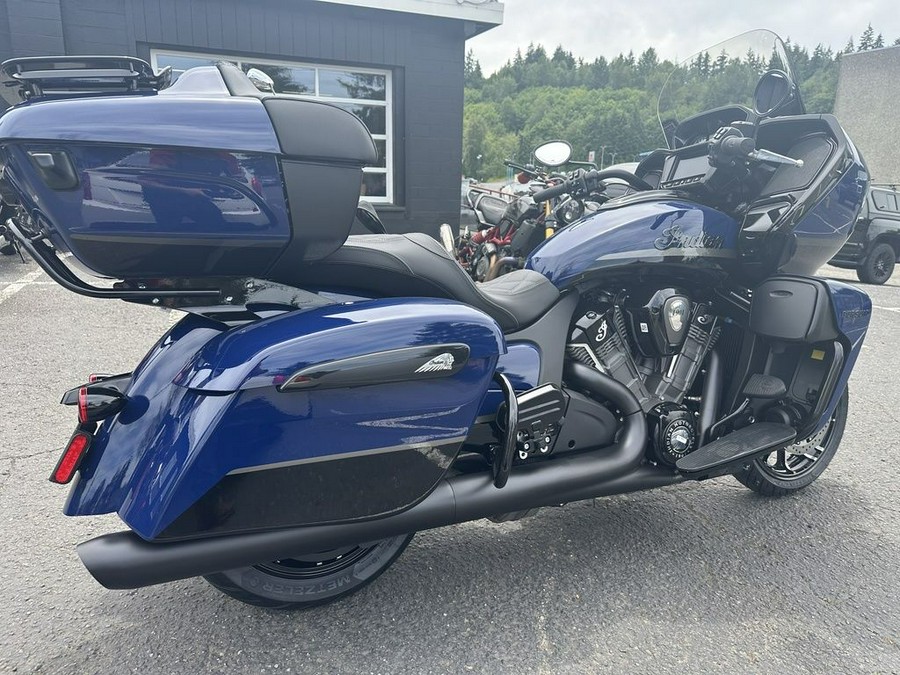 2024 Indian Motorcycle® Pursuit® Dark Horse® with PowerBand Audio Package Springfield Blue