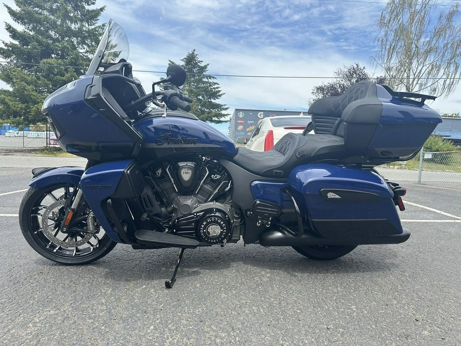 2024 Indian Motorcycle® Pursuit® Dark Horse® with PowerBand Audio Package Springfield Blue