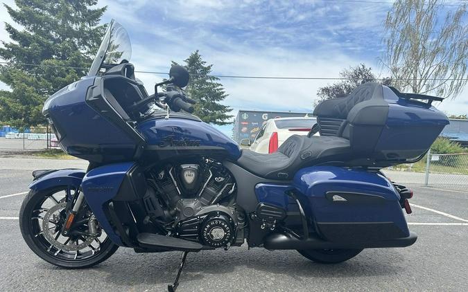 2024 Indian Motorcycle® Pursuit® Dark Horse® with PowerBand Audio Package Springfield Blue