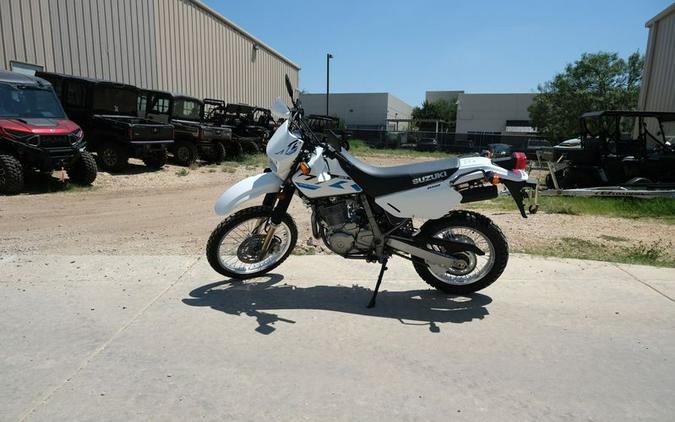 New 2025 SUZUKI DR 650 S WHITE