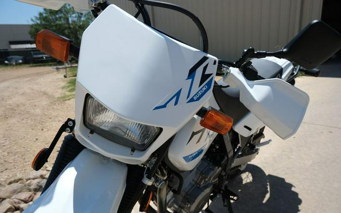 New 2025 SUZUKI DR 650 S WHITE