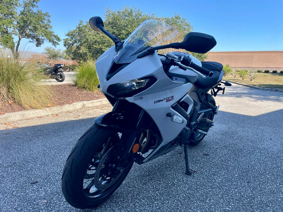 2025 Triumph Daytona 660