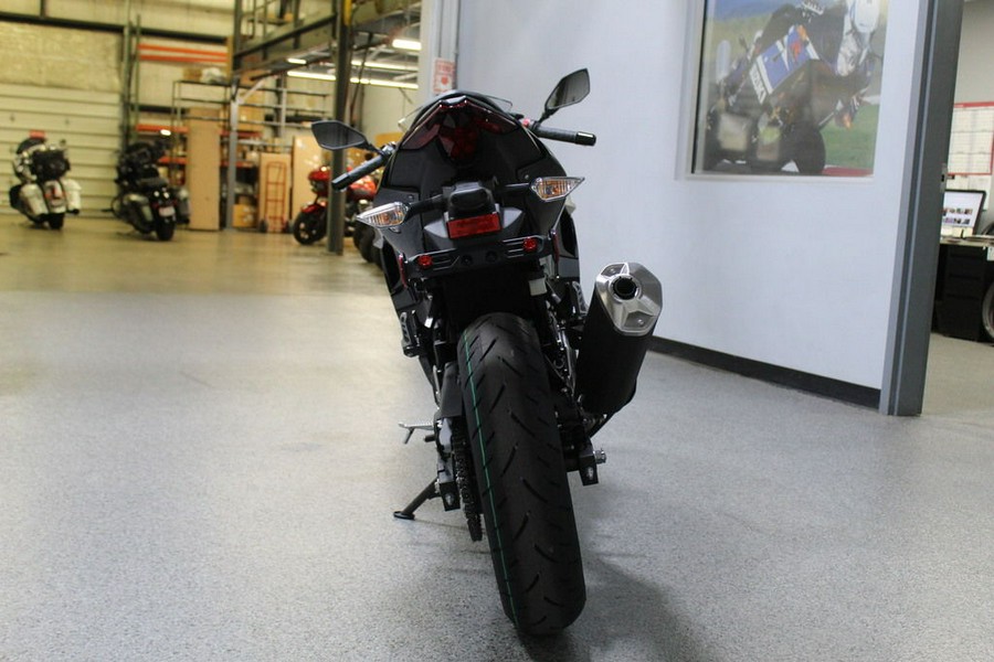 2026 Kawasaki Ninja® 500 ABS