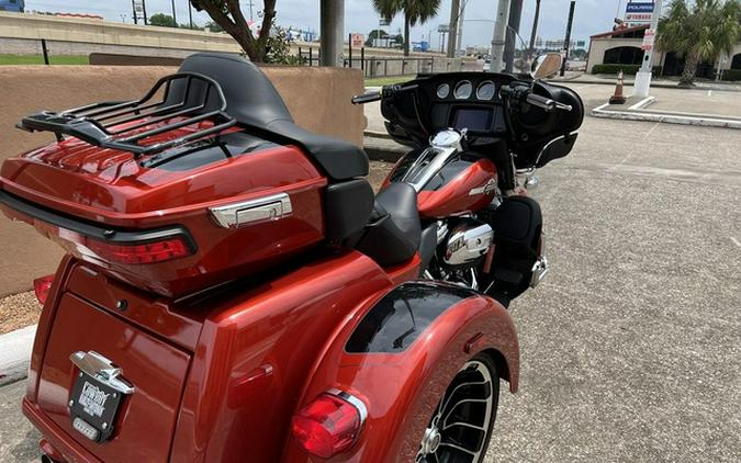 2025 Harley-Davidson FLHTCUTG - Tri Glide Ultra