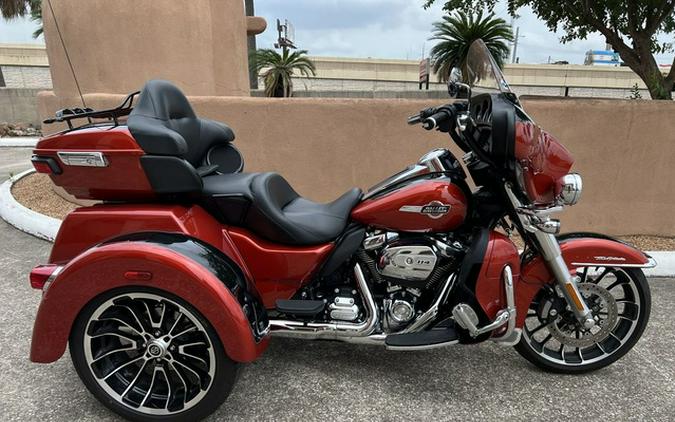 2025 Harley-Davidson FLHTCUTG - Tri Glide Ultra
