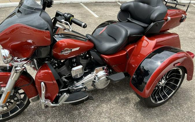 2025 Harley-Davidson FLHTCUTG - Tri Glide Ultra