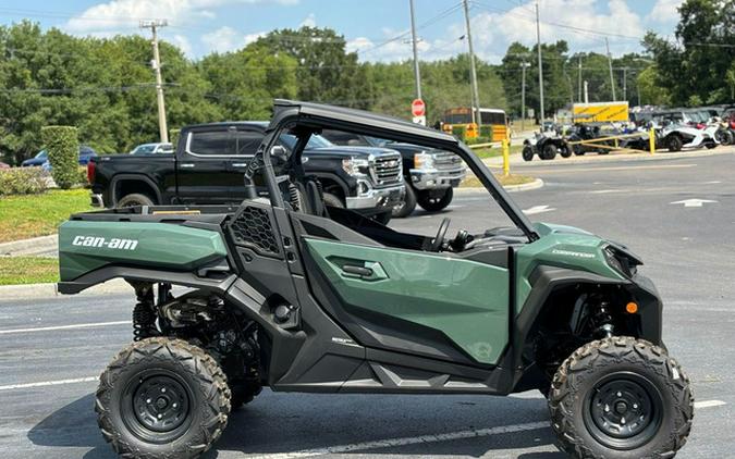 2024 Can-Am Commander DPS 700