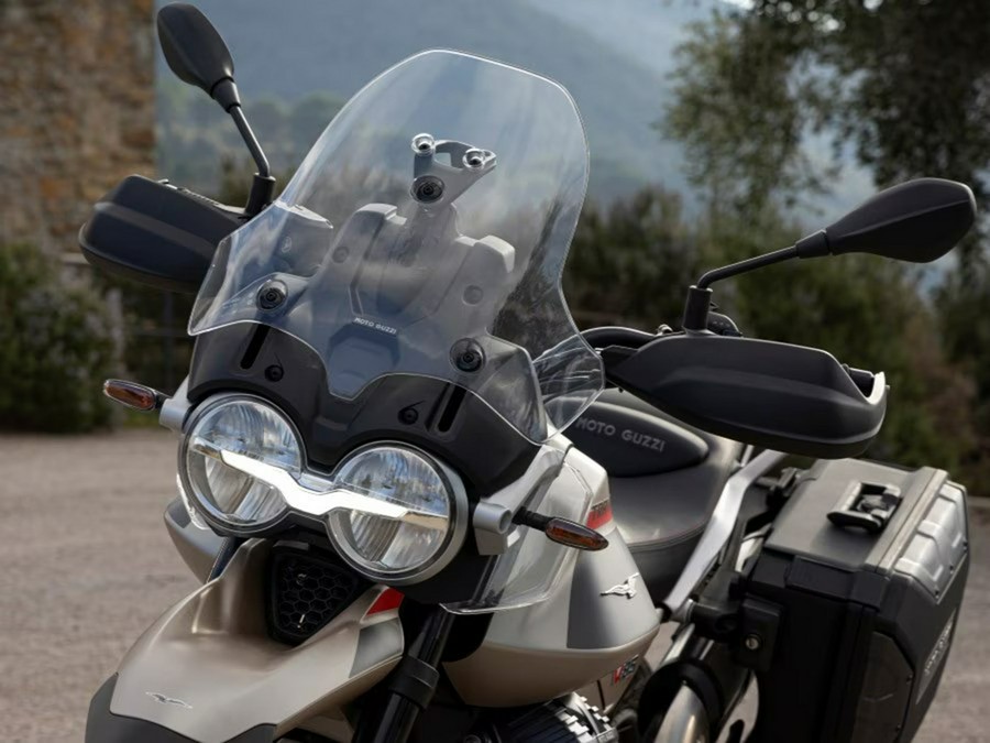 2026 Moto Guzzi V85 TT Travel