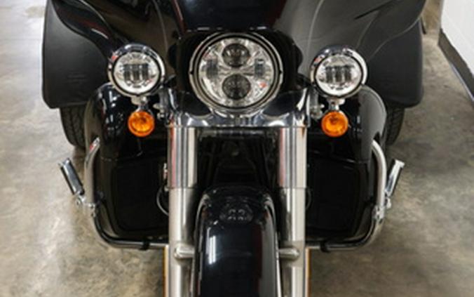 2014 Harley-Davidson Trike FLHTCUTG - Tri Glide Ultra