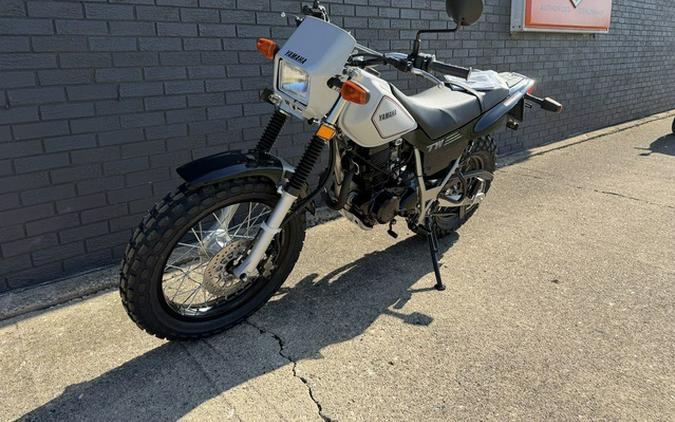 2027 Yamaha TW 200
