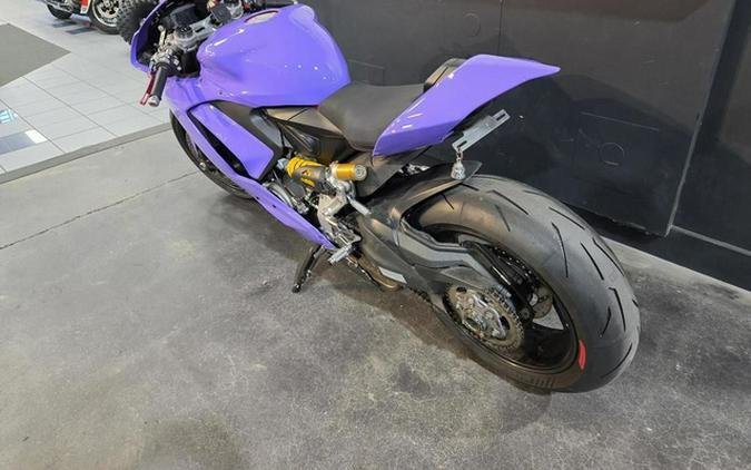 2022 Ducati Panigale V2 Ducati Red V2