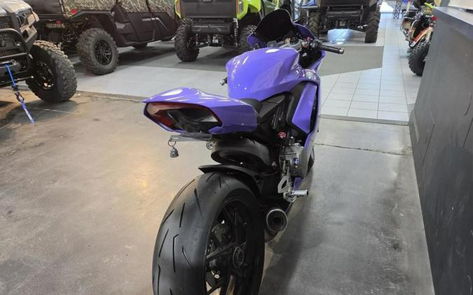 2022 Ducati Panigale V2 Ducati Red V2