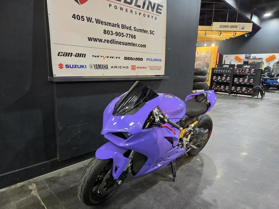 2022 Ducati Panigale V2 Ducati Red V2
