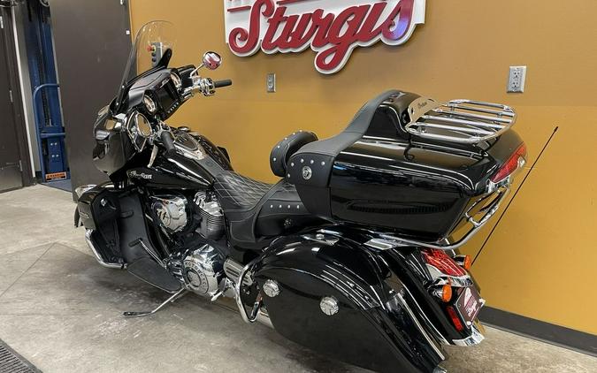 2019 Indian Motorcycle® Roadmaster® Thunder Black