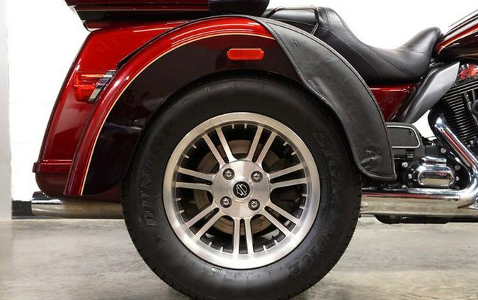 2015 Harley-Davidson FLHTCUTG - Tri-Glide Ultra