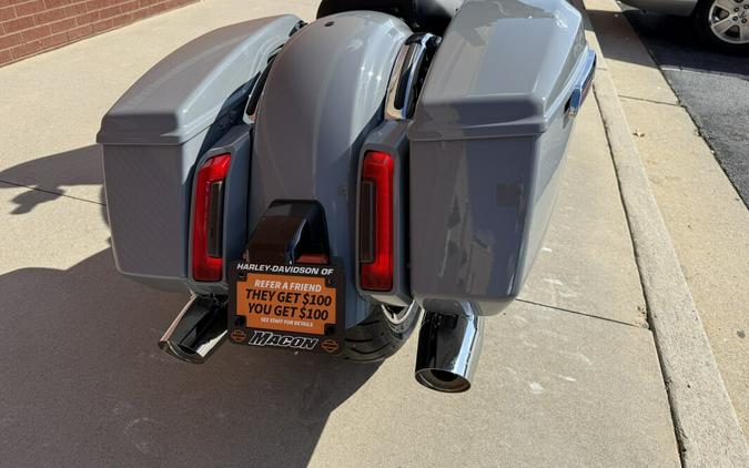 2026 Harley-Davidson® Street Glide® Dark Billiard Gray Chrome Trim