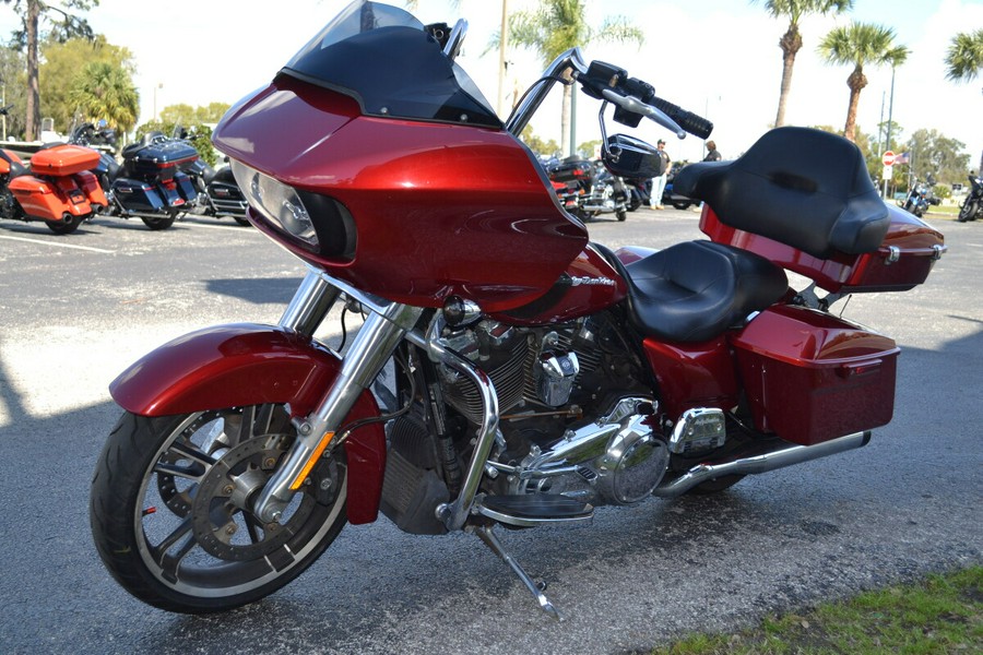 2019 Harley-Davidson® Road Glide® Wicked Red - FLTRX