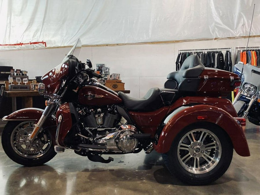 2024 Harley-Davidson® FLHTCUTG - Tri Glide® Ultra