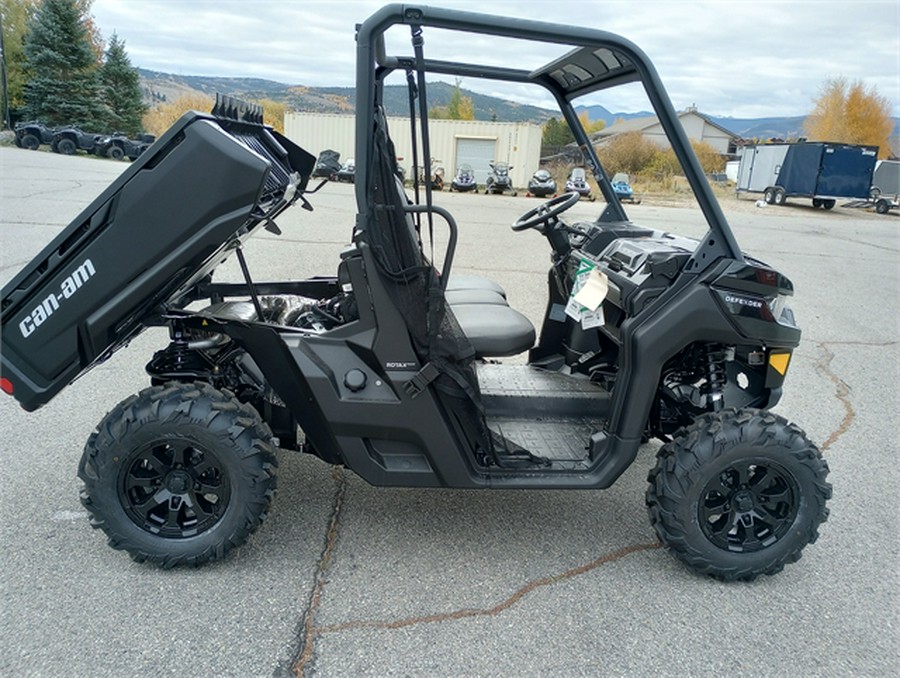 2024 Can-Am™ Defender DPS HD10